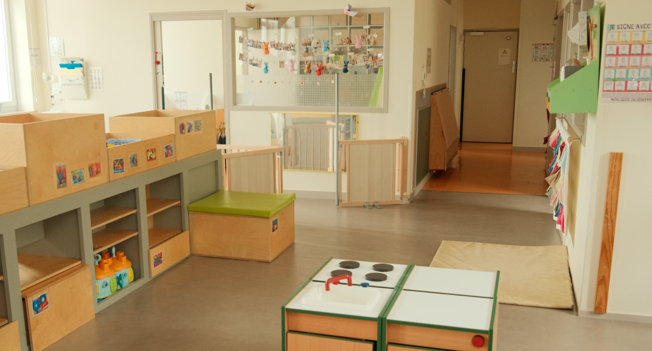 Salle de vie de la crèche Les Canailloux